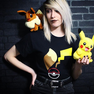 Electric mouse and adorable fox, it's time to battle! @pkmn_home is ready to roll in her Tales of Kanto tee!
