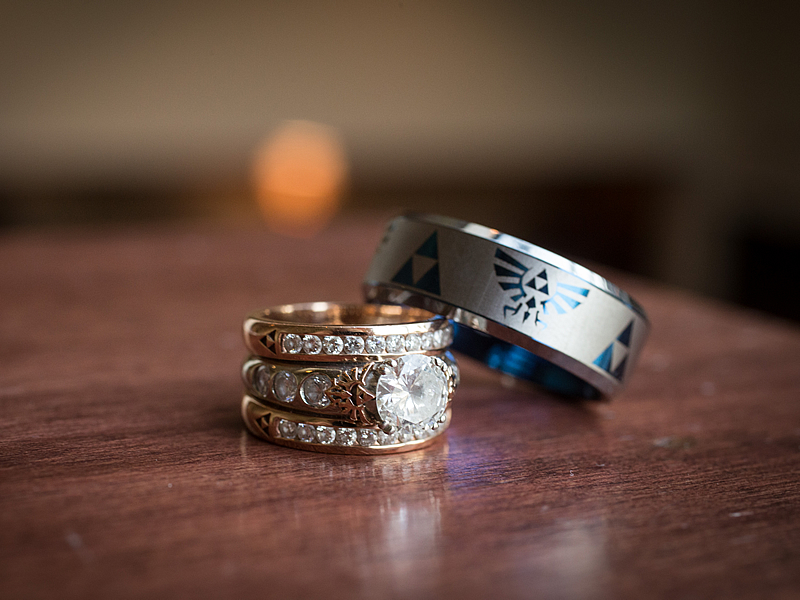 Image of @pausemygame's incredible Zelda wedding ring